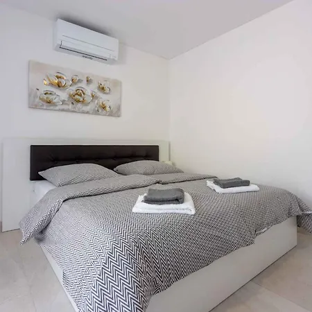 In 42446 Apartment Crikvenica