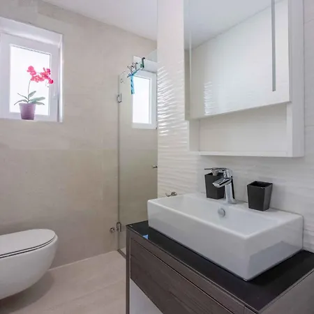 In 42446 Crikvenica