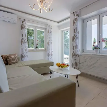 In 42446 Crikvenica