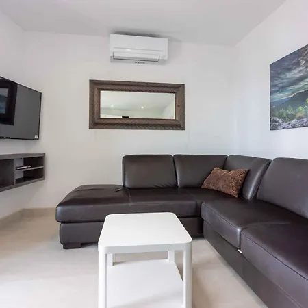 In 42446 Crikvenica