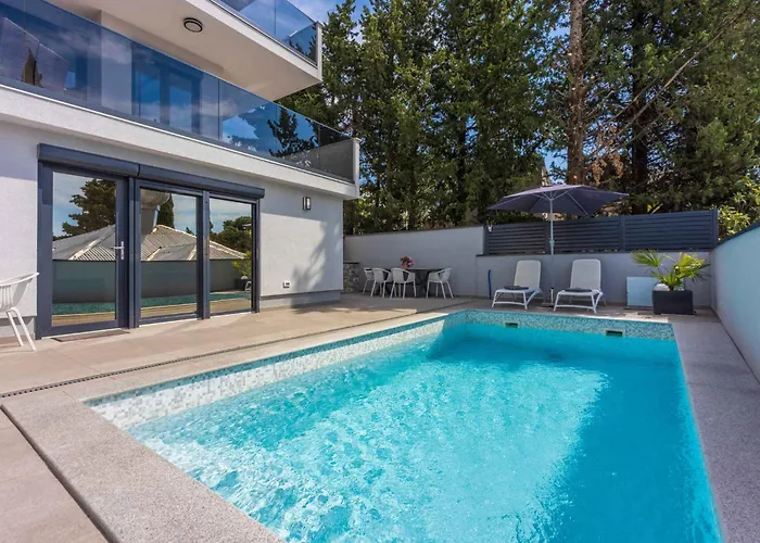 In 42446 * Crikvenica